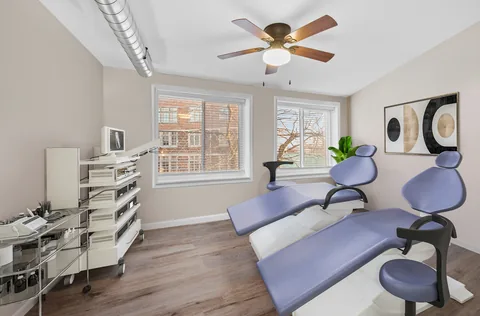 7187 Upstairs — Whole or Split Suite — interior photo 2